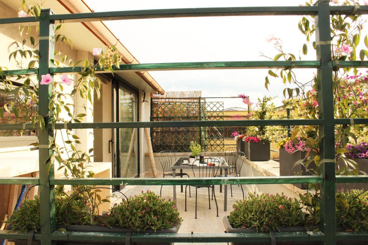 Una Favolosa Terrazza Nel Centro Di Roma Exterior photo